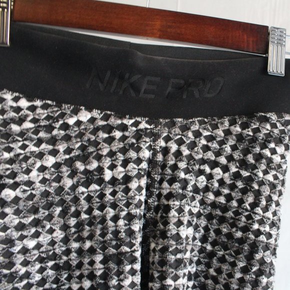 Nike Women's Pro Hyperwarm Training Tights (NWOT) - Picture 3 of 7